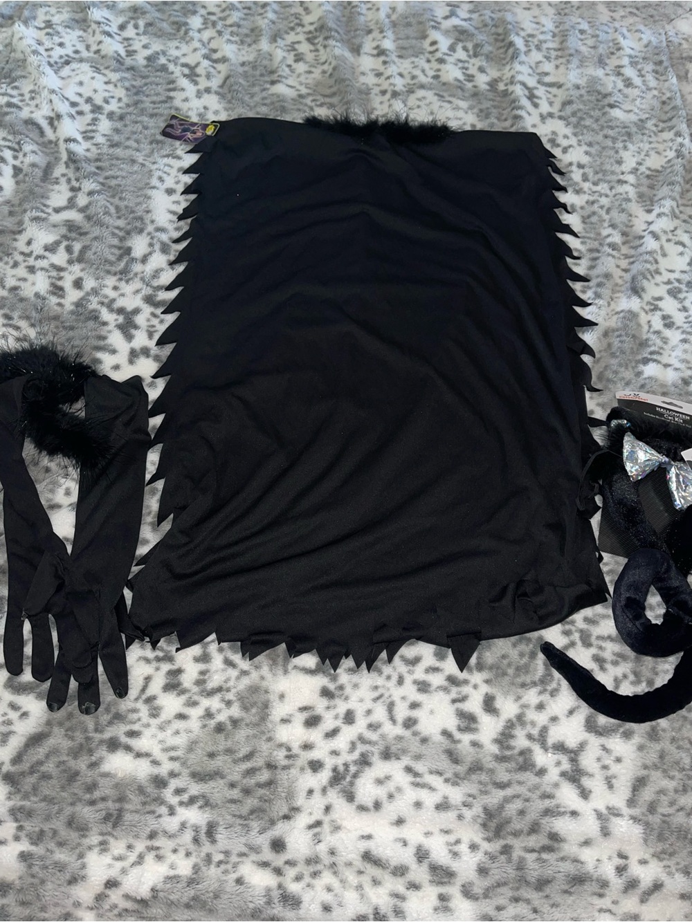 Celebrate Halloween cat costume